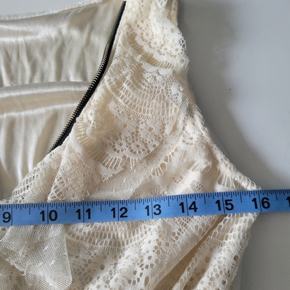 Coquette Lace Mini Ivory Dress S-M? - Picture 7 of 10